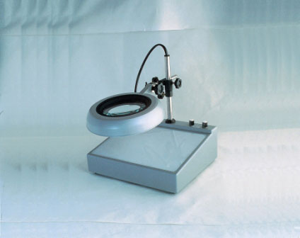 照明放大镜 照明拡大鏡 MAGNIFIER LIGHT